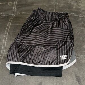 Umbro Black and Grey Printed/Stripe Athletic Shorts Size Large